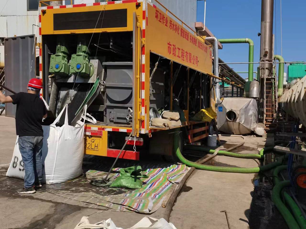 鼓楼淤泥压干处理